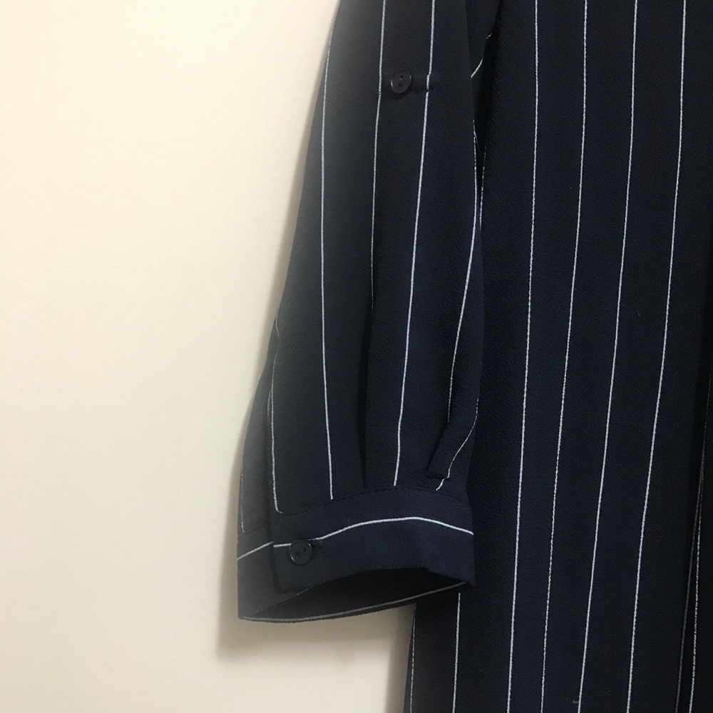 Mandee Navy Blue Striped Tie-Collar Blouse. S - Picture 7 of 12